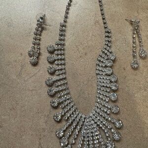 - Vintage Rhinestone necklace and earring set EUC